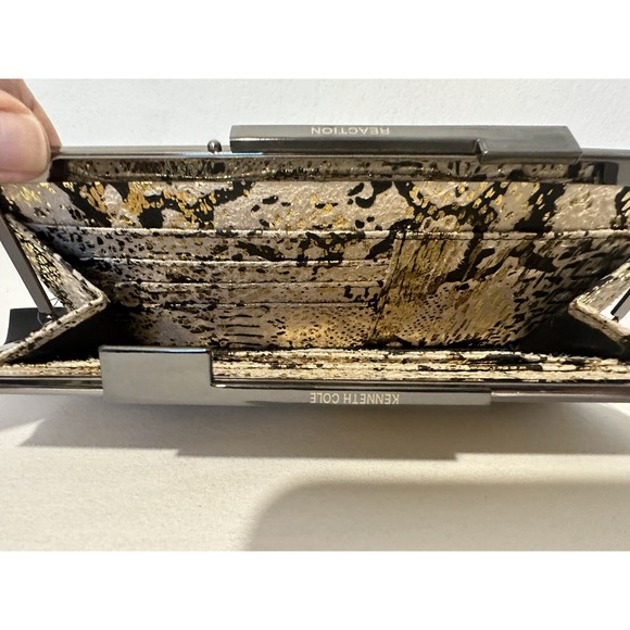 New Kenneth Cole Reaction Black Gold Metallic Snakeskin Wallet - Picture 9 of 11